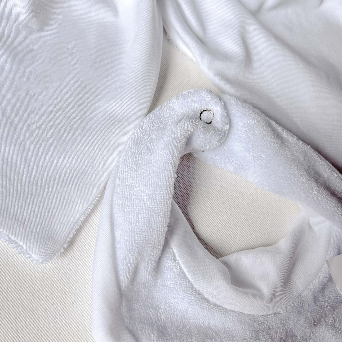 Kit: 3 Babadores Coruja Branco Pima Atoalhado