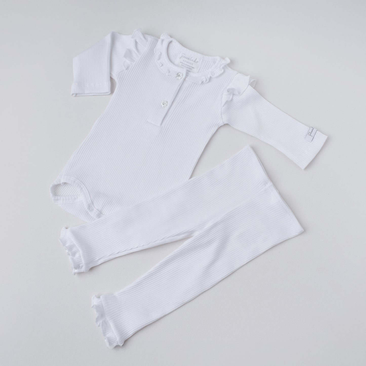 Conjunto Cisne Canelado Branco