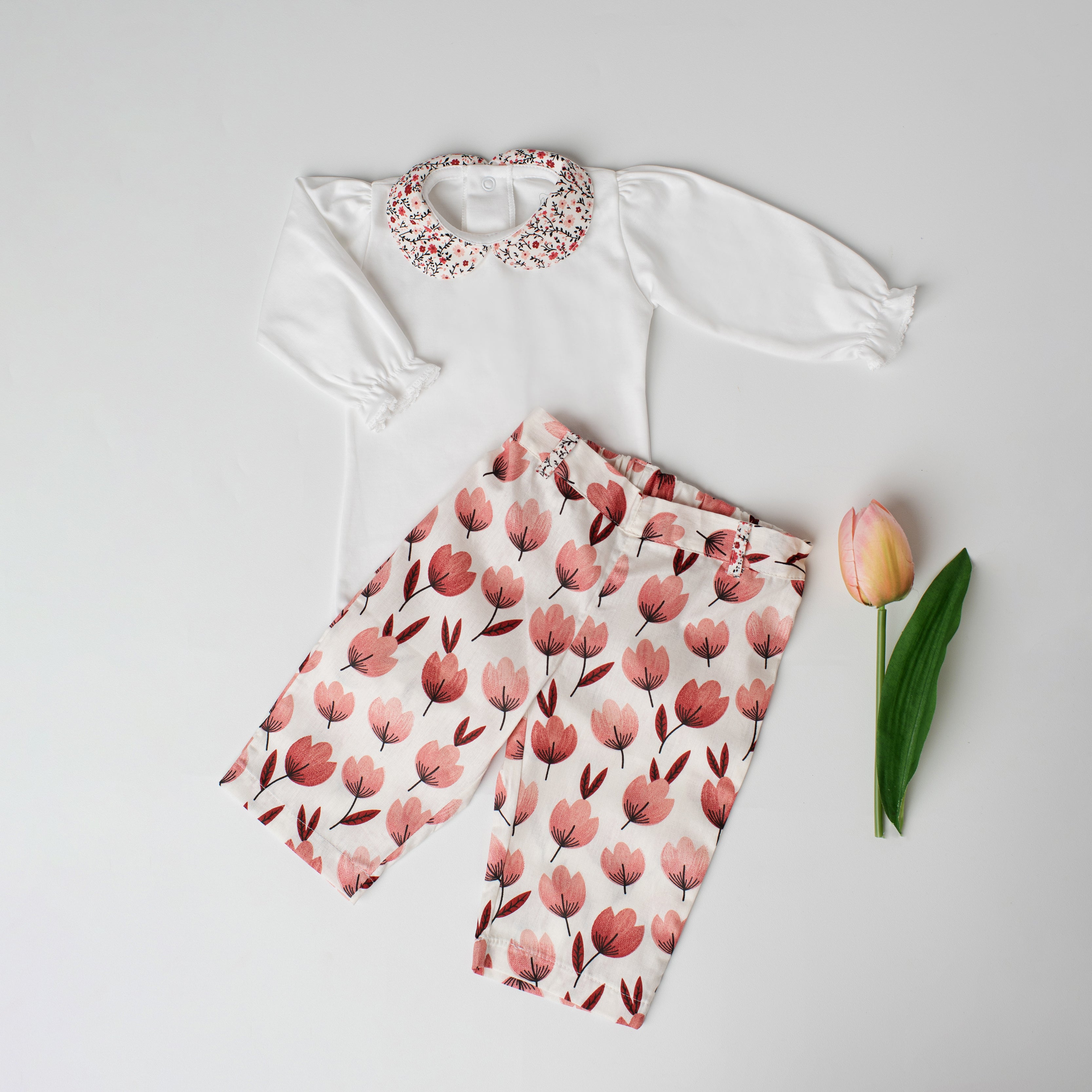 Conjunto Body e Calça Tico Tico Tulipas