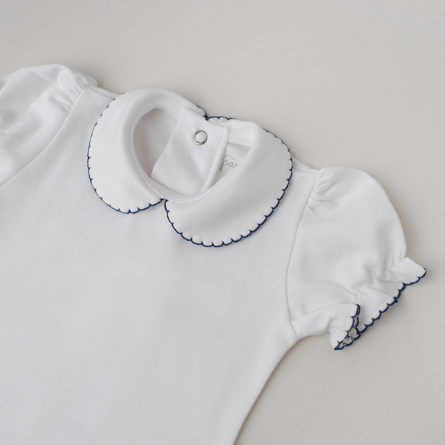 Body Garça Manga Curta Detalhe Marinho