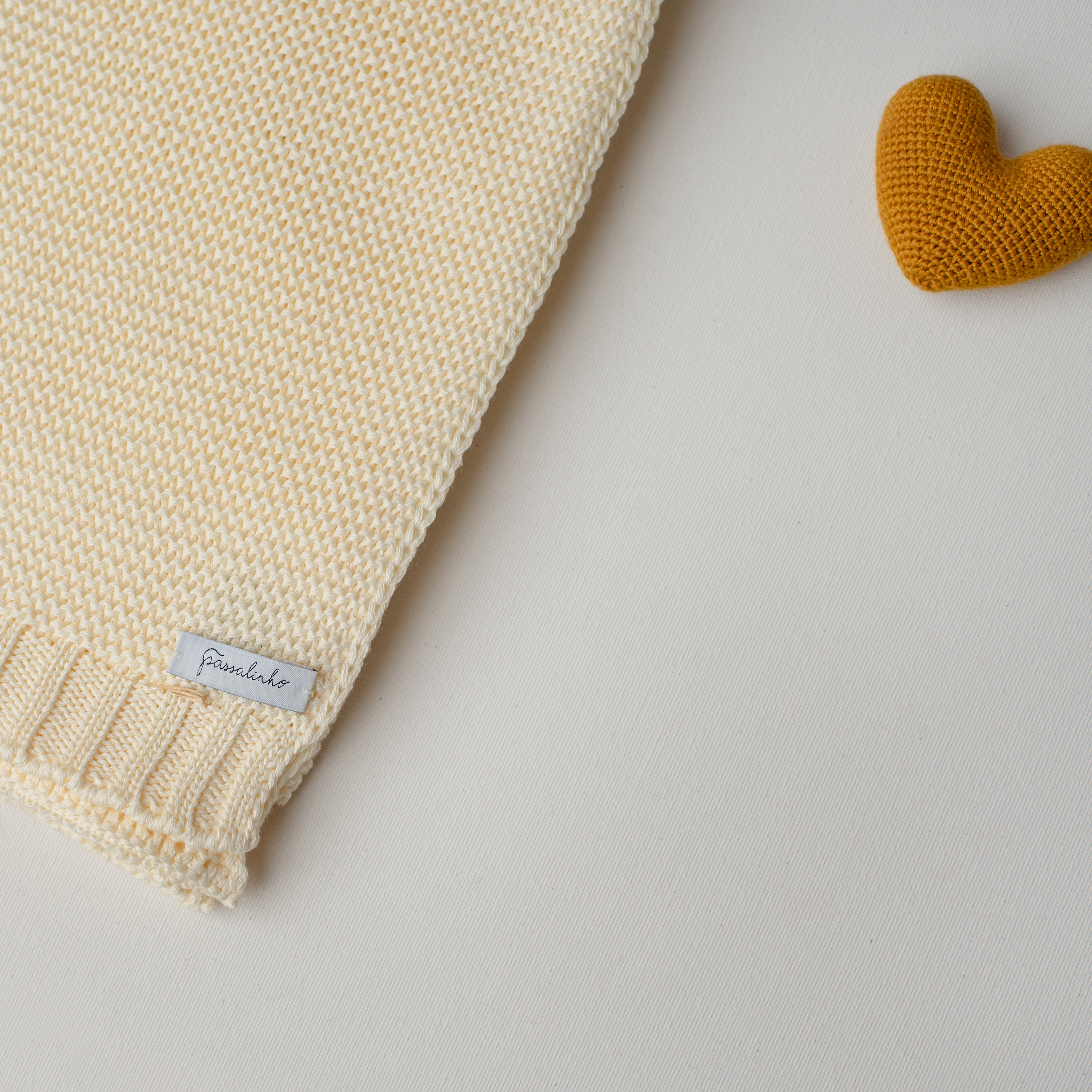 Manta Tricô Ninho Amarela