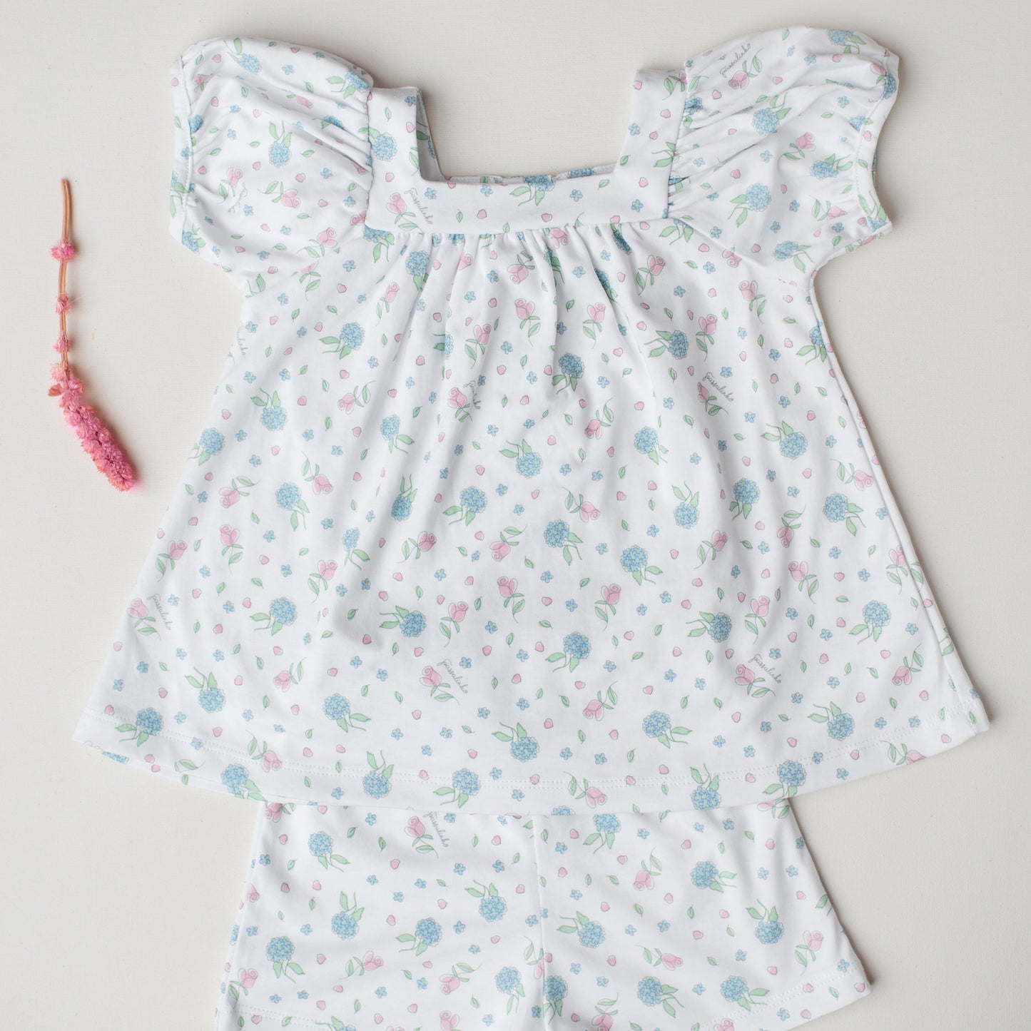 Pijama Shorts e Bata Canário Hortênsias