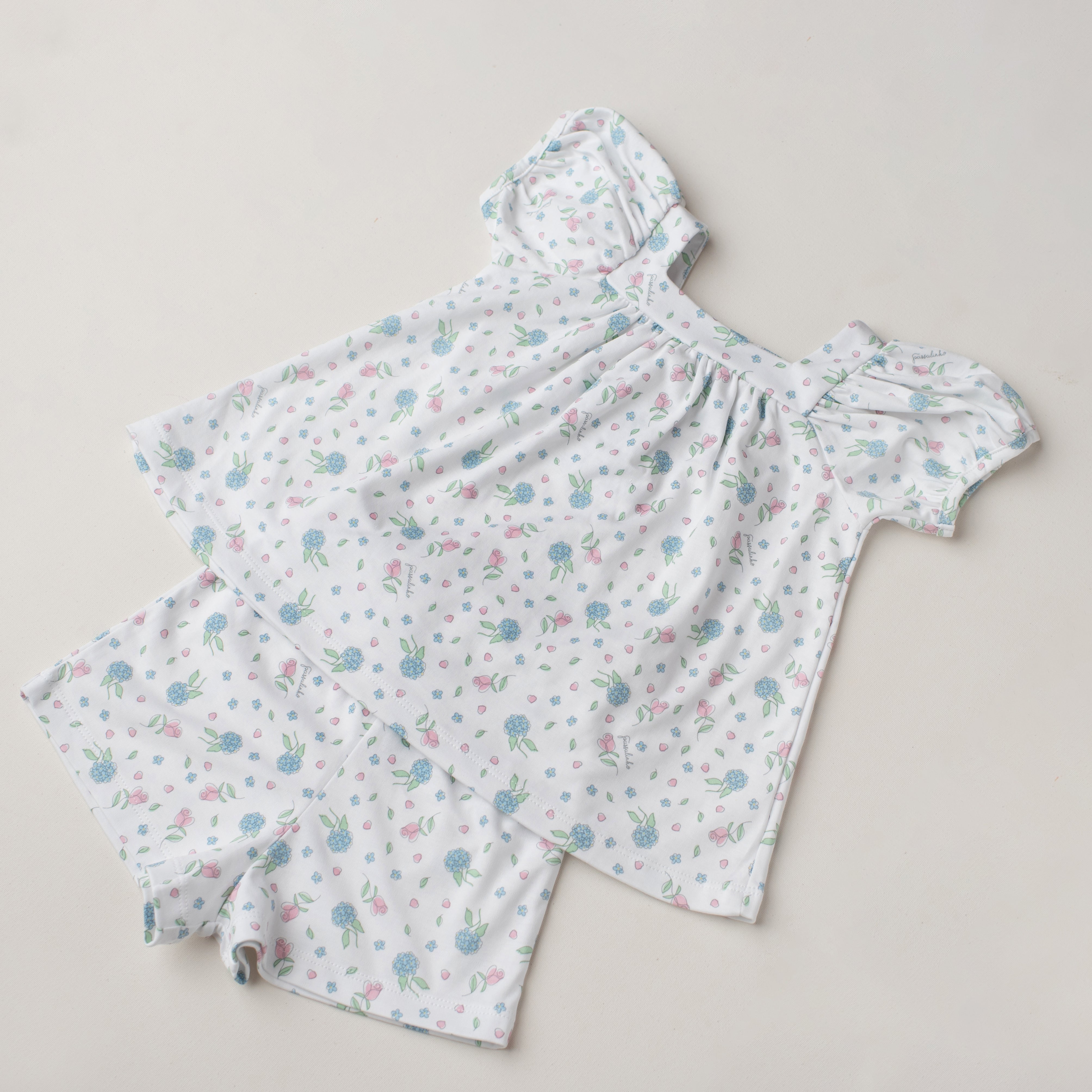 Pijama Shorts e Bata Canário Hortênsias