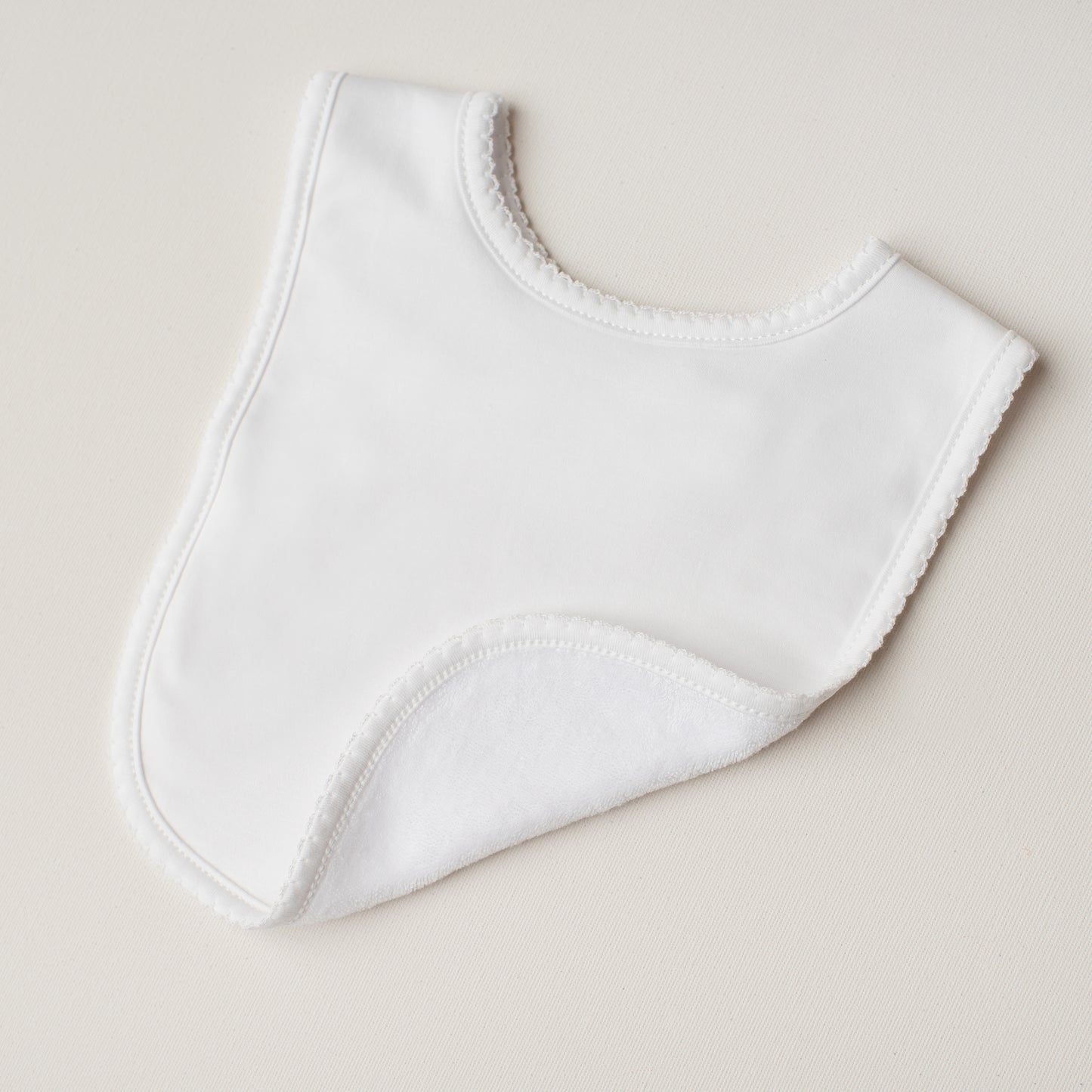 Babador Tucano Pima Branco Atoalhado