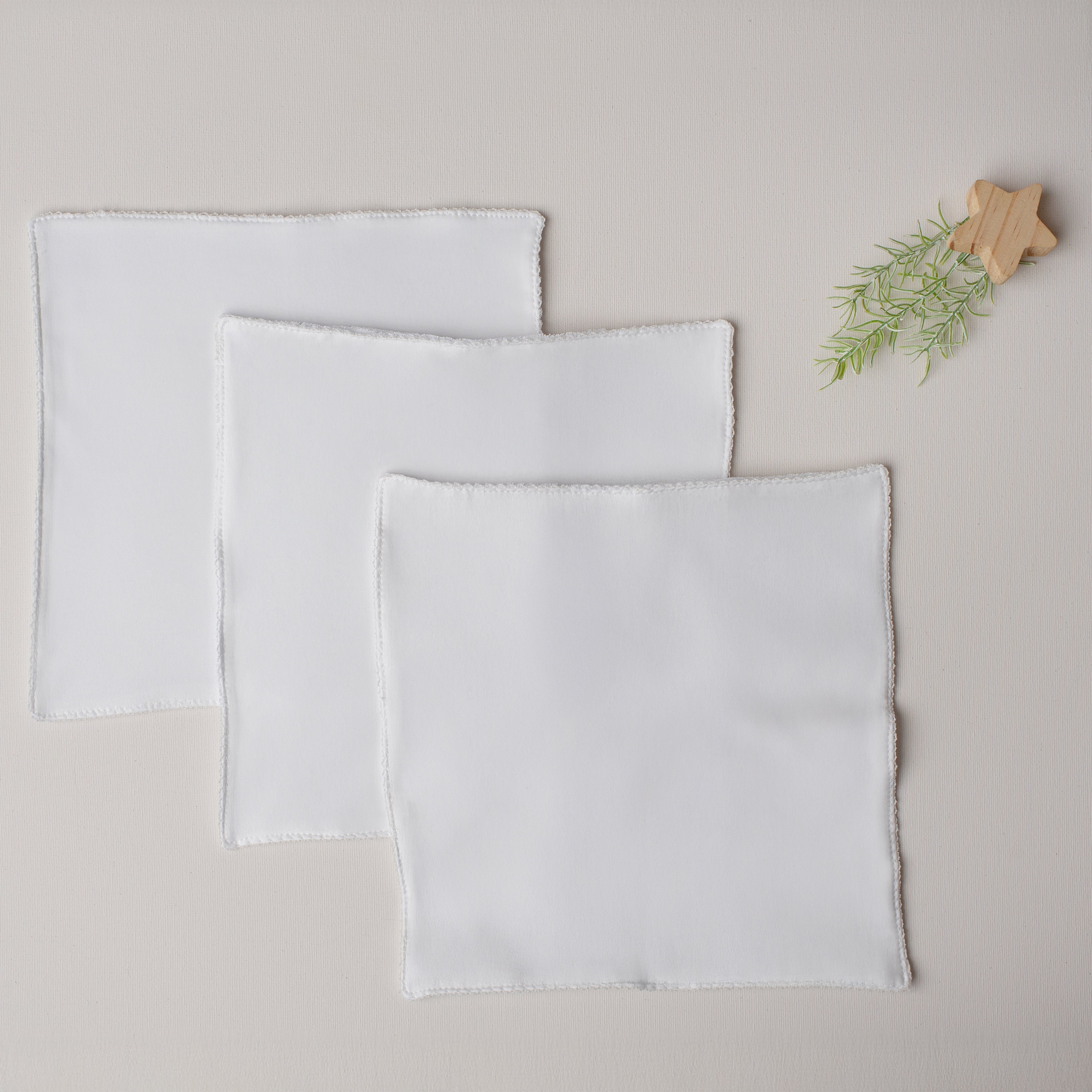 Kit: 3 Paninhos de Boca ou Bumbum Atoalhado - Detalhe Branco