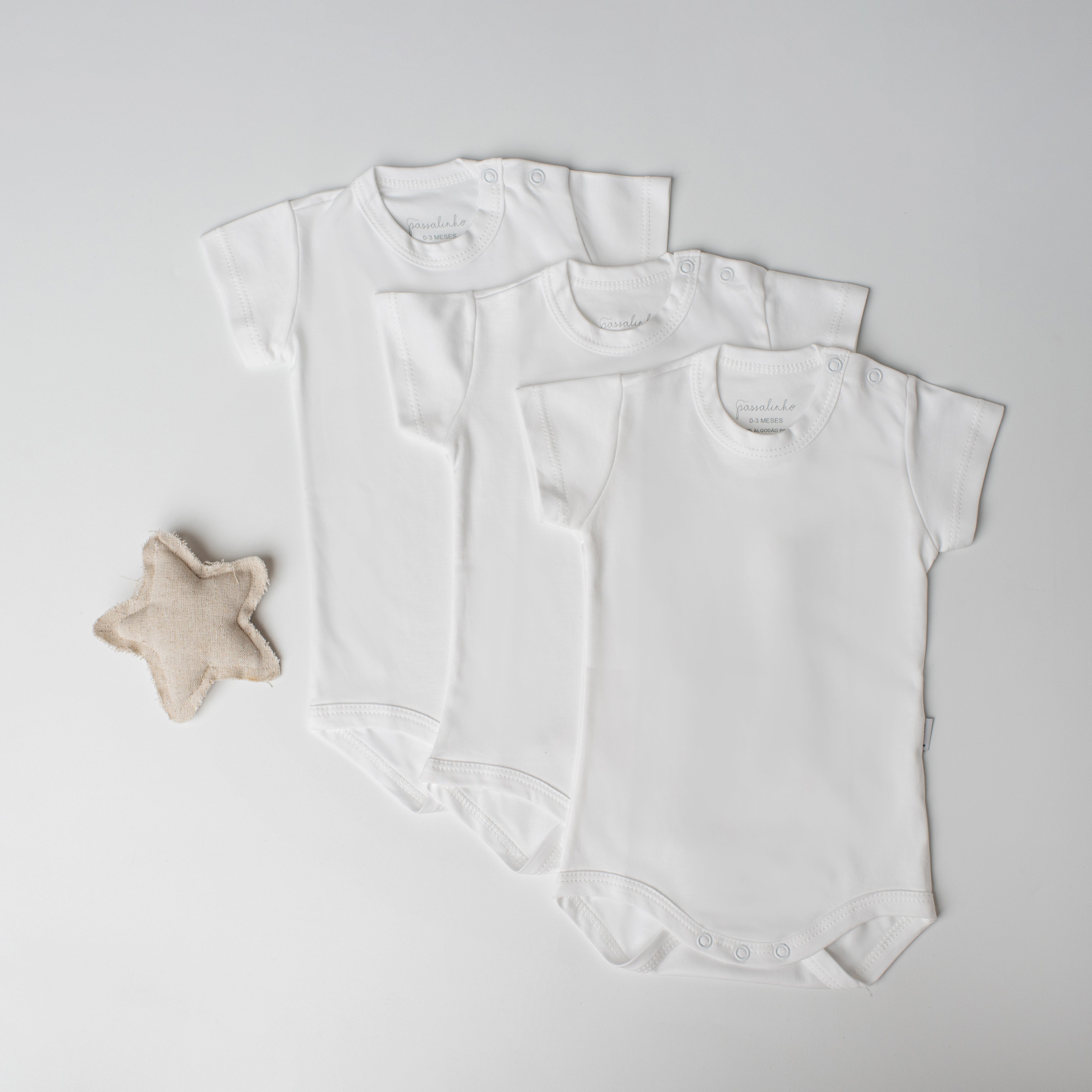 Kit: 3 Bodies Canário Manga Curta Branco