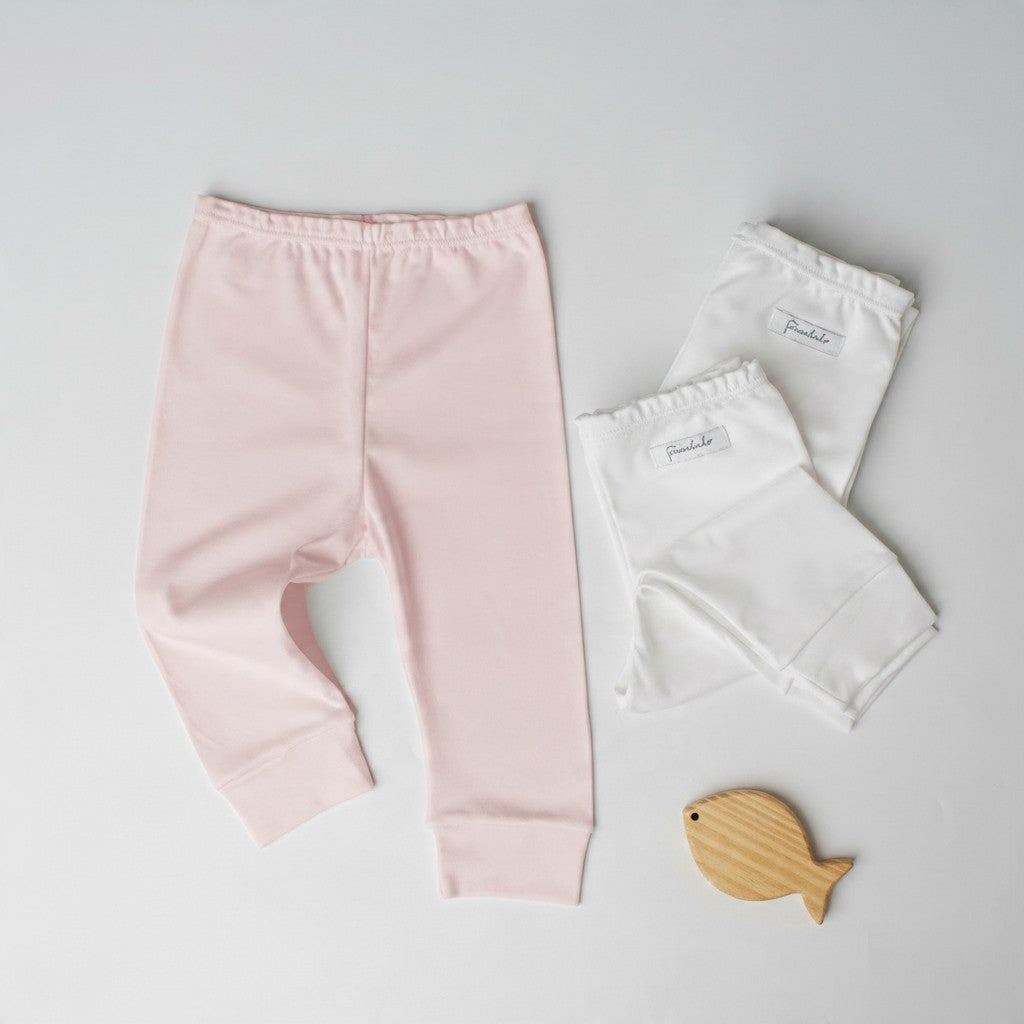 Kit: 3 Calças Sem Pezinho - 2 Brancas e 1 Rosa Claro