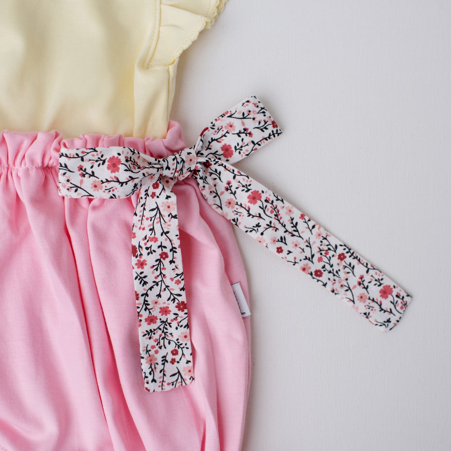 Macaquinho Canário Rosa e Amarelo