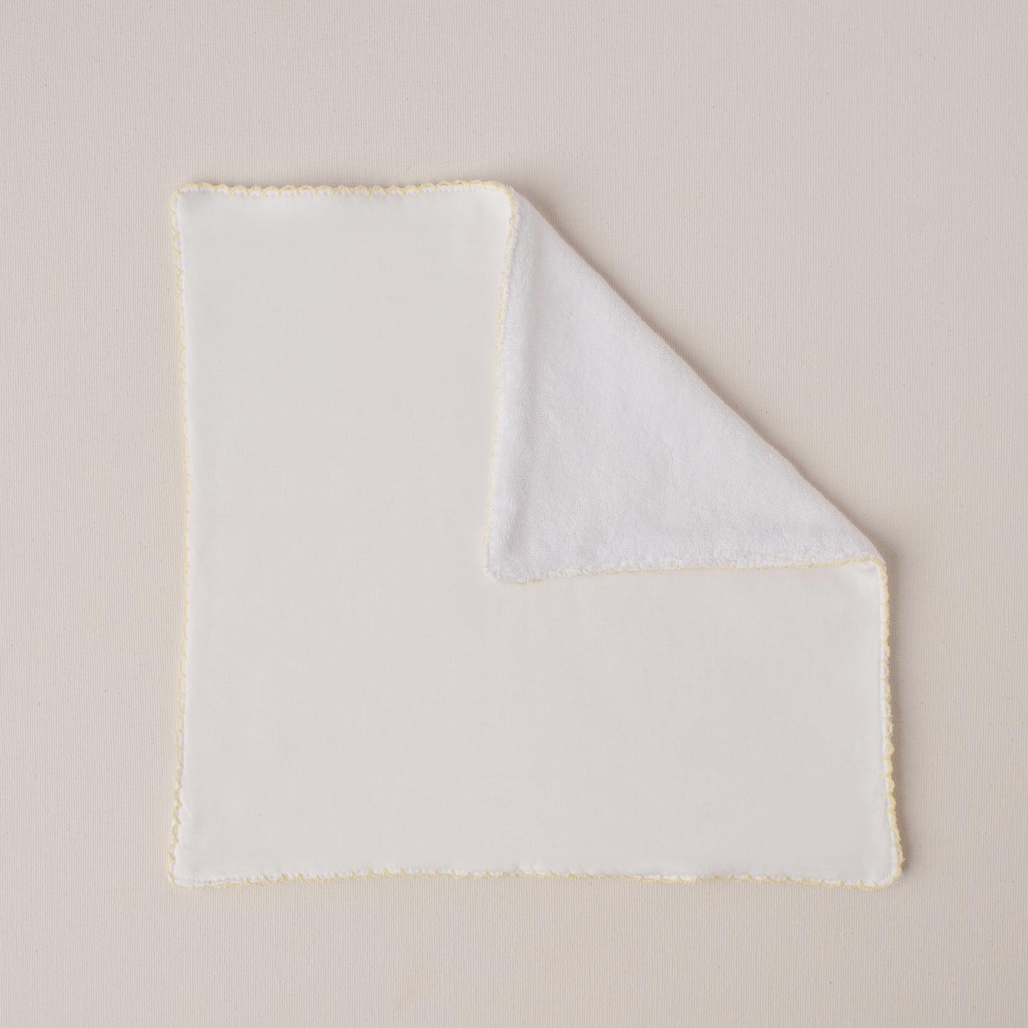 Paninho de Boca ou Bumbum Atoalhado - Detalhe Amarelo