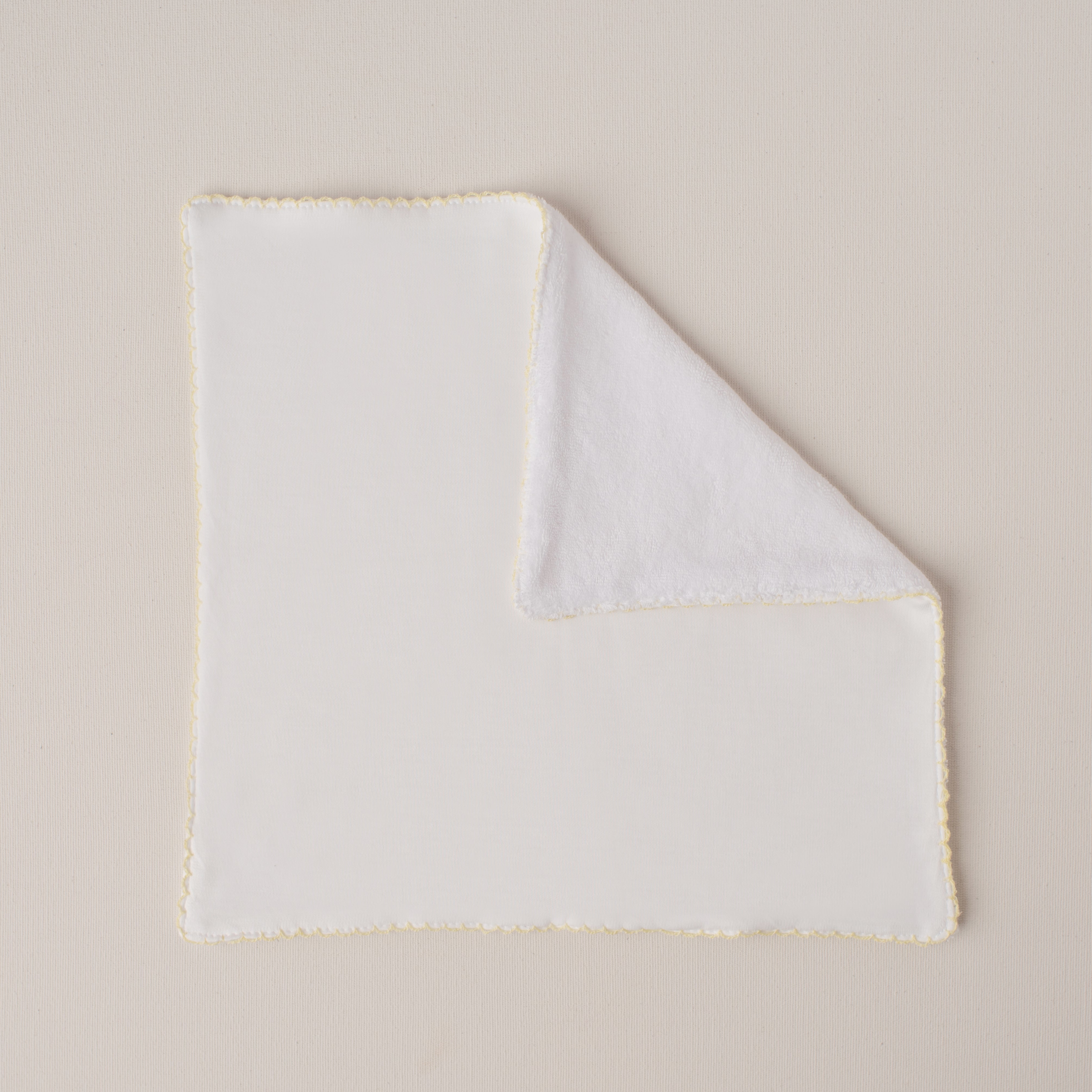 Paninho de Boca ou Bumbum Atoalhado - Detalhe Amarelo