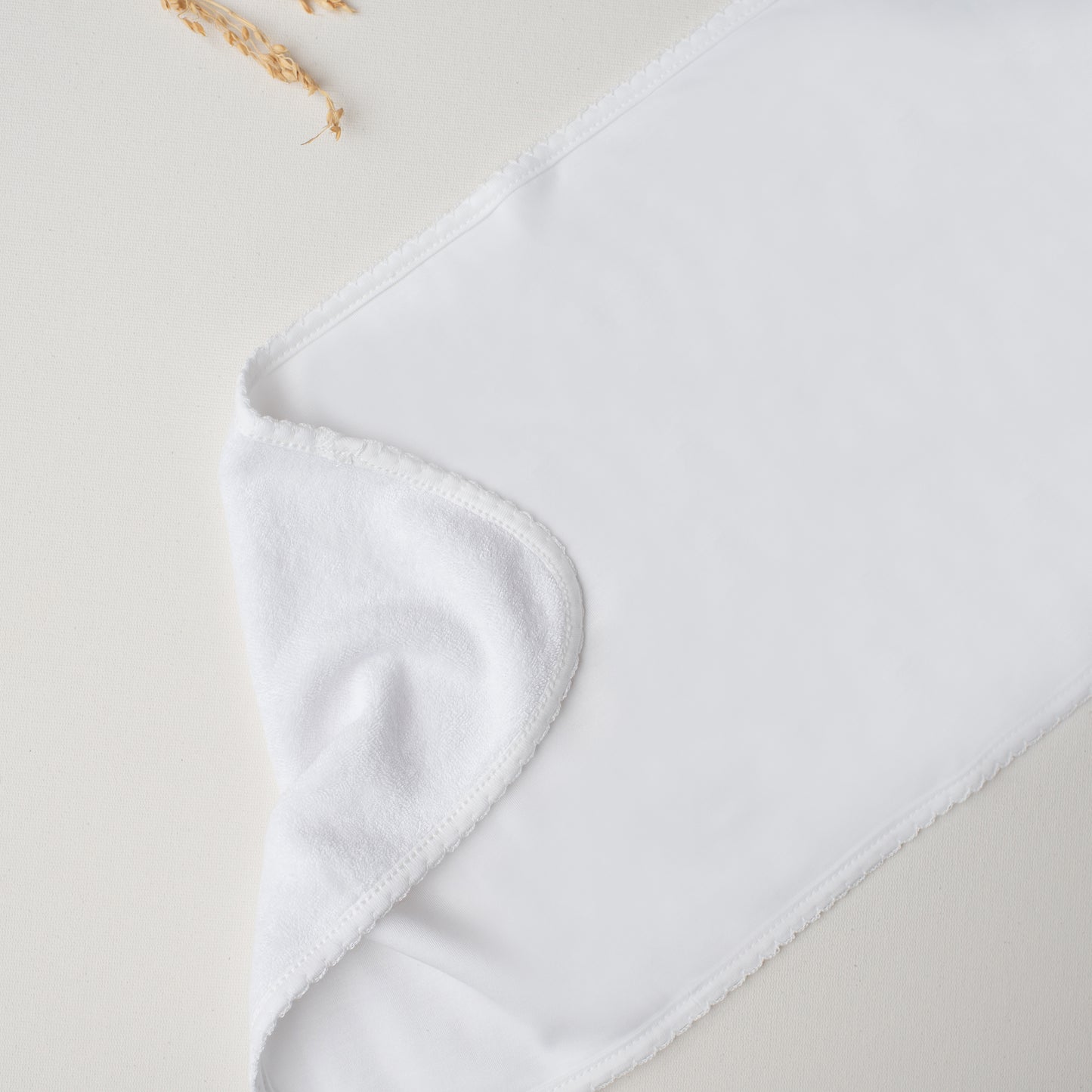 Paninho de Ombro - Detalhe Branco