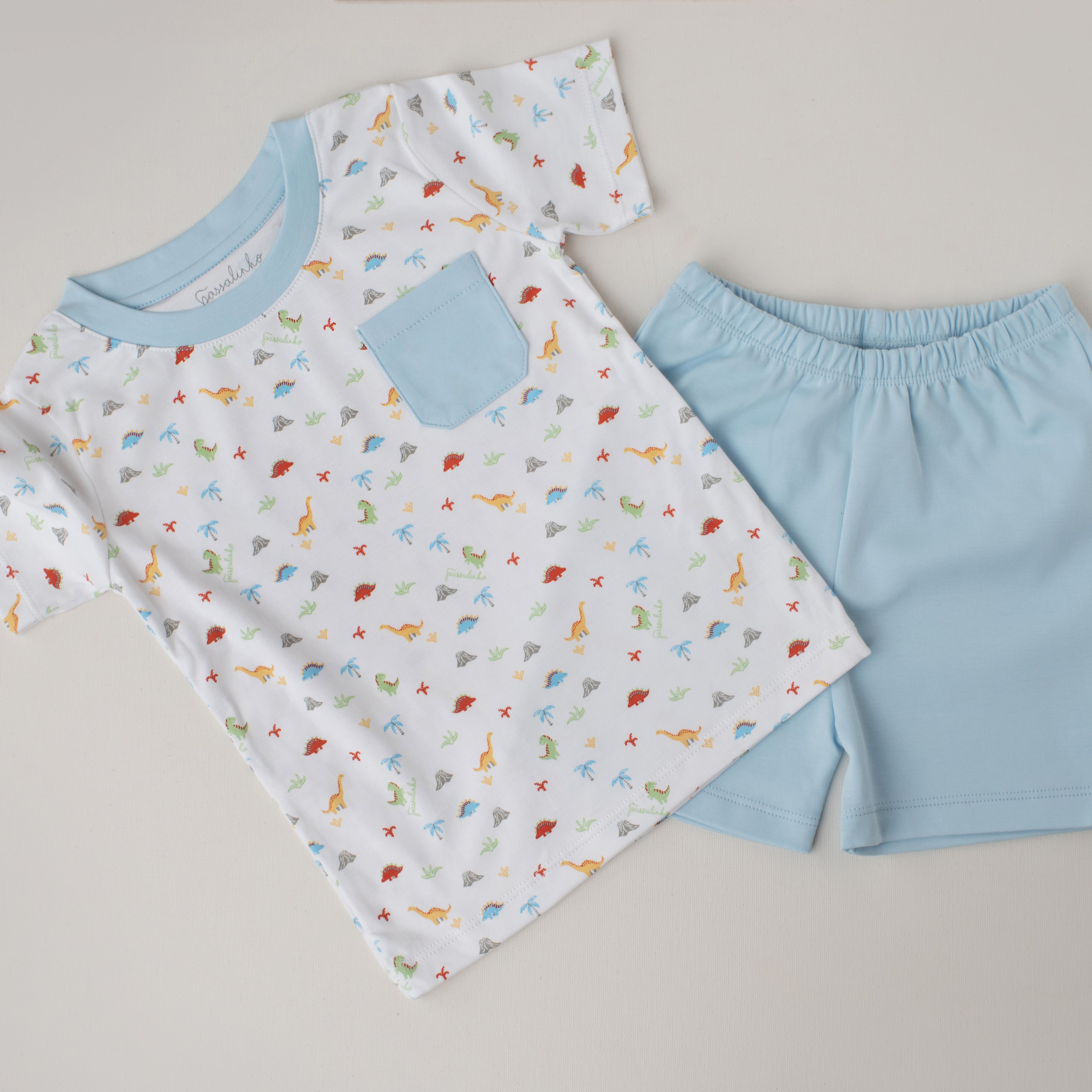 Pijama Shorts e Camiseta Canário Dinossauros