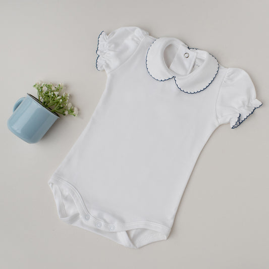 Body Garça Manga Curta Detalhe Marinho