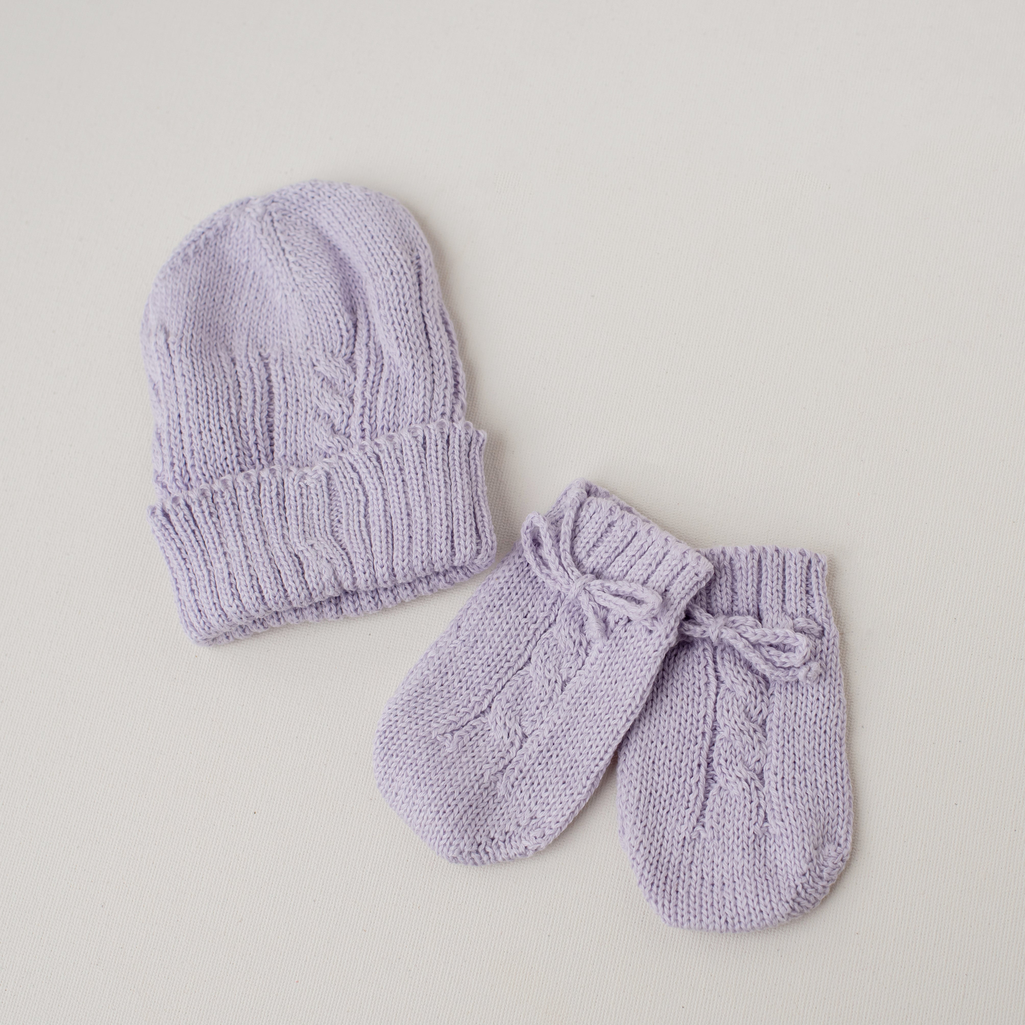 Kit: Gorrinho e Luvinha Tricô Lilás