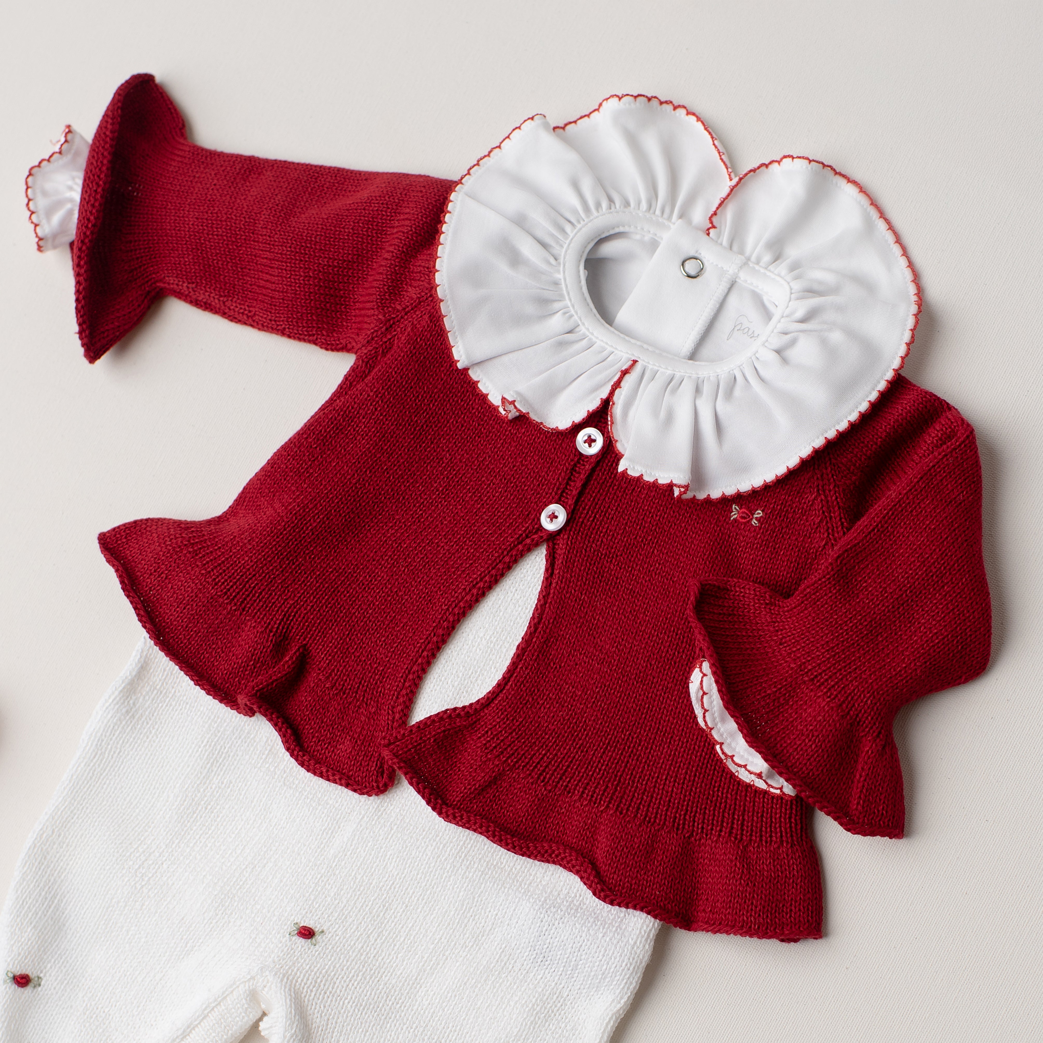 Saída de Maternidade Anambé Branca e Vermelha