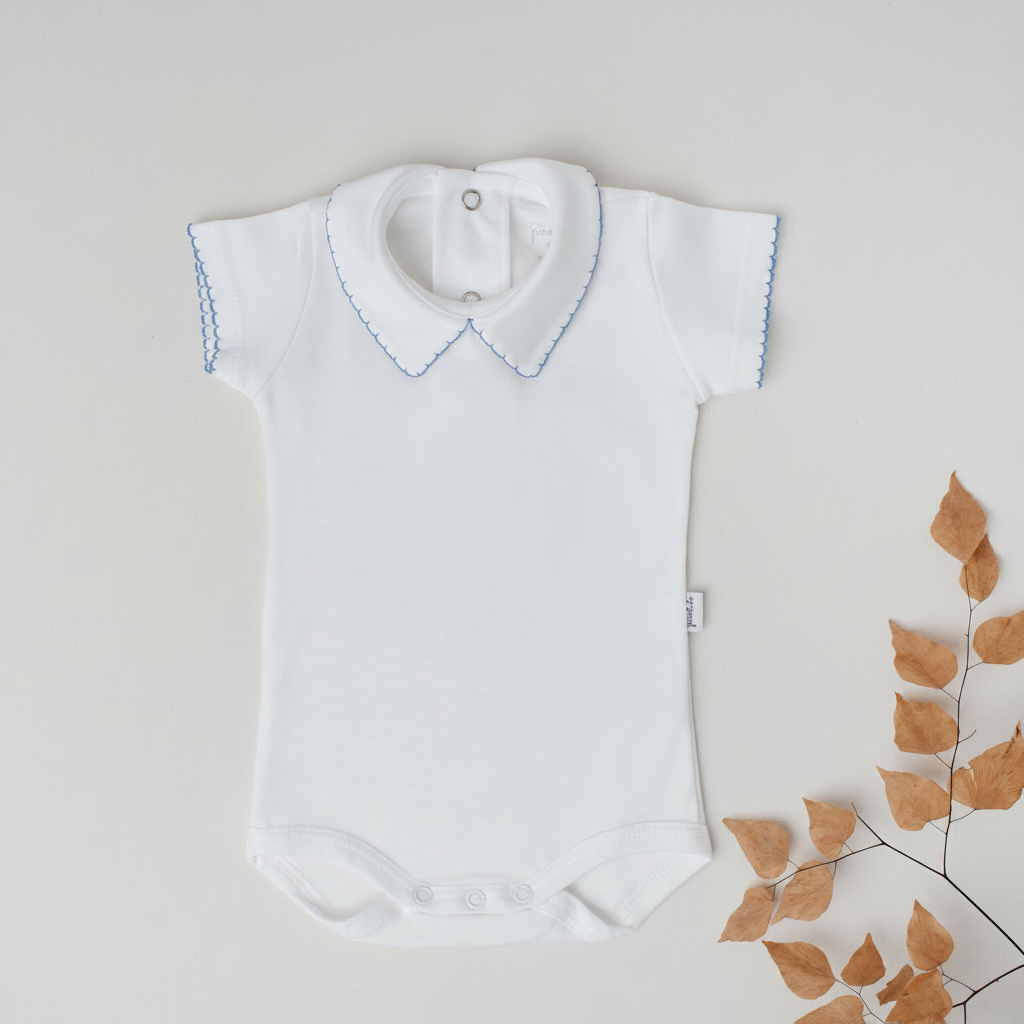 Body Quero-Quero Manga Curta Detalhe Azul Claro