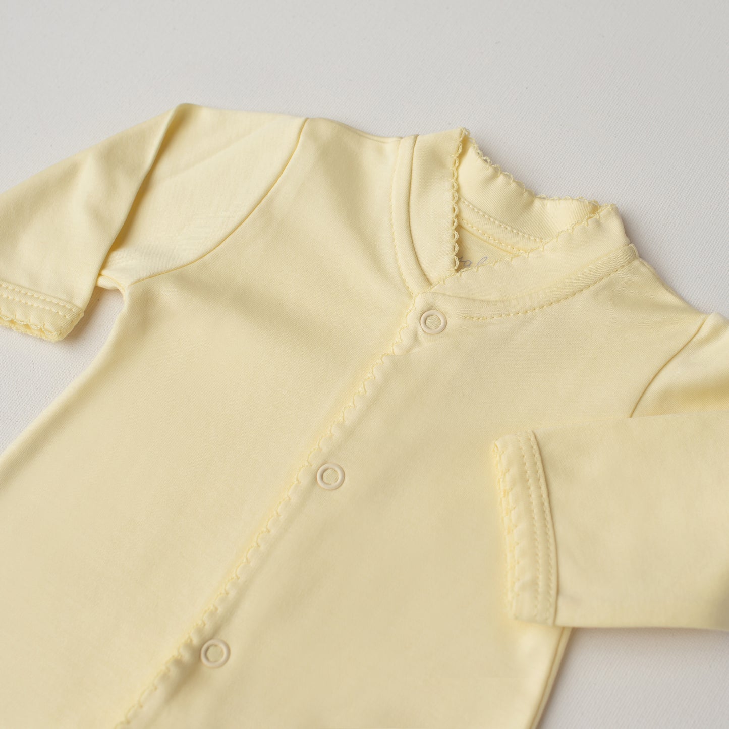 Macacão Prematuro Arara Amarelo