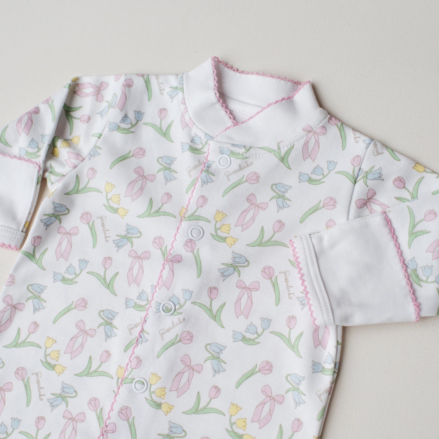 Macacão Arara Tulipas