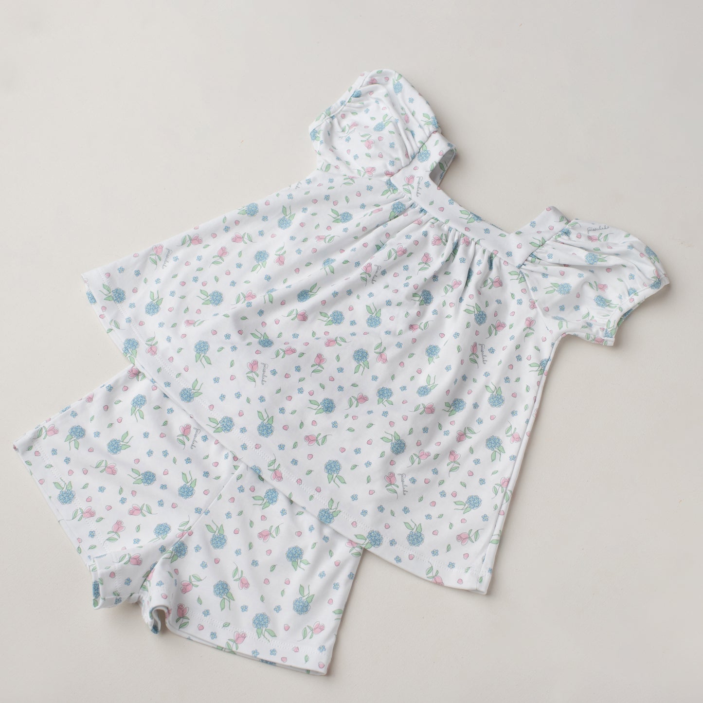 Pijama Shorts e Bata Canário Hortênsias