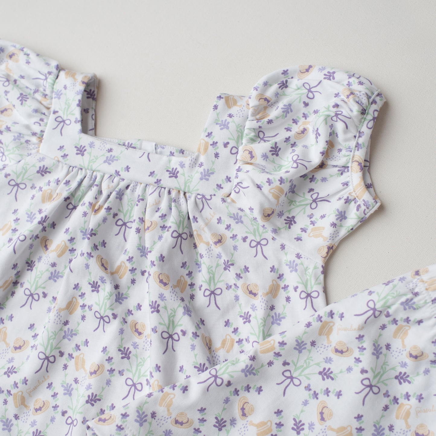 Pijama Shorts e Bata Canário Campo de Lavanda